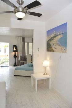 Art Deco Ocean Walk Apartments Miami Beach Exterior photo